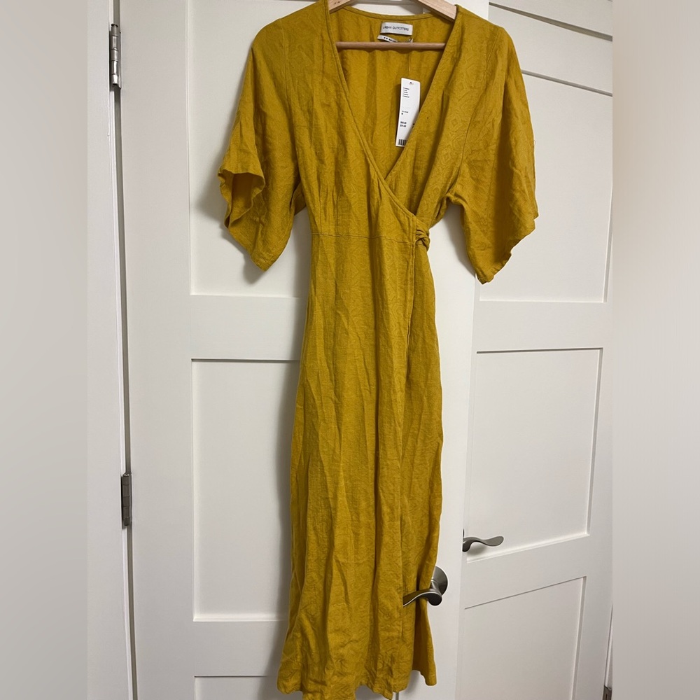 BNWT Urban Outfitters dark yellow/gold midi dress